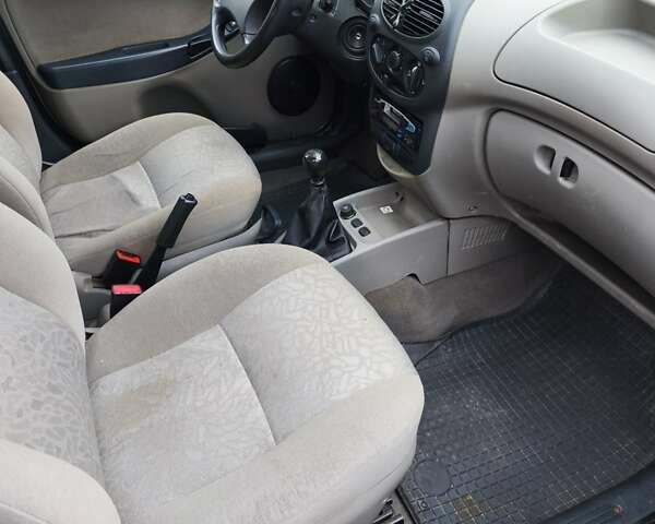 Сірий ВАЗ 1119 Калина, об'ємом двигуна 1.6 л та пробігом 105 тис. км за 2650 $, фото 10 на Automoto.ua