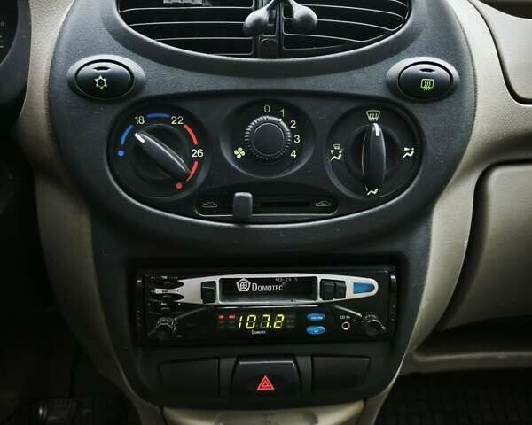 Сірий ВАЗ 1119 Калина, об'ємом двигуна 1.6 л та пробігом 105 тис. км за 2650 $, фото 11 на Automoto.ua