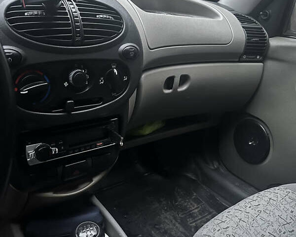 Серый ВАЗ 1119 Калина, объемом двигателя 1.39 л и пробегом 100 тыс. км за 2000 $, фото 2 на Automoto.ua