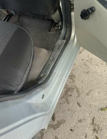 Серый ВАЗ 1119 Калина, объемом двигателя 1.4 л и пробегом 190 тыс. км за 2200 $, фото 15 на Automoto.ua