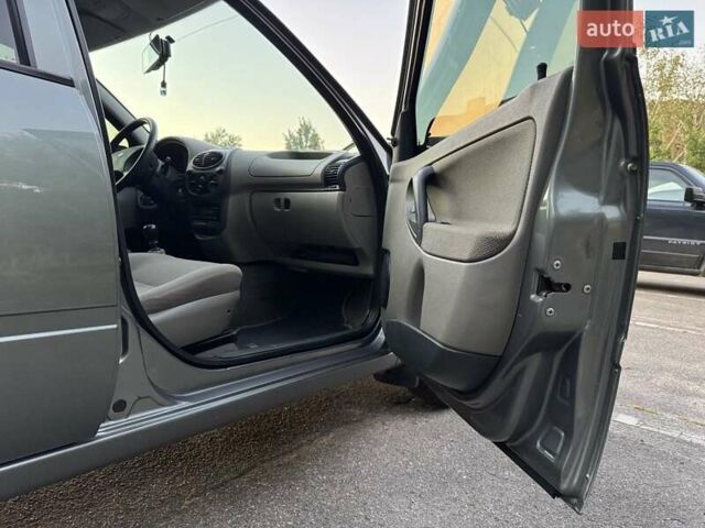 Сірий ВАЗ 1119 Калина, об'ємом двигуна 1.6 л та пробігом 92 тис. км за 3700 $, фото 15 на Automoto.ua