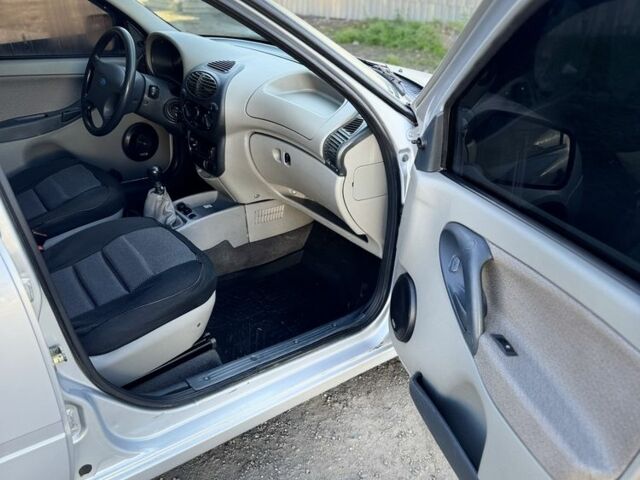 Сірий ВАЗ 1119 Калина, об'ємом двигуна 1.4 л та пробігом 160 тис. км за 2500 $, фото 6 на Automoto.ua