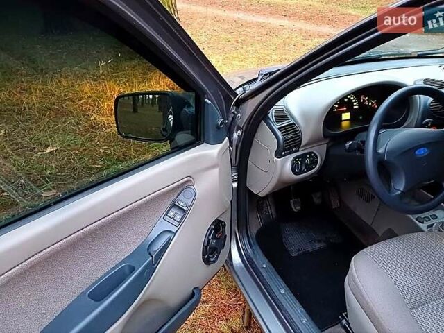 Серый ВАЗ 1119 Калина, объемом двигателя 1.6 л и пробегом 116 тыс. км за 3500 $, фото 3 на Automoto.ua