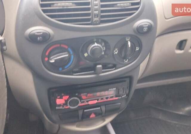 Синий ВАЗ 1119 Калина, объемом двигателя 1.6 л и пробегом 260 тыс. км за 1399 $, фото 4 на Automoto.ua