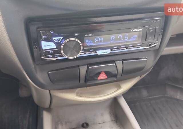 Синий ВАЗ 1119 Калина, объемом двигателя 1.6 л и пробегом 260 тыс. км за 1399 $, фото 6 на Automoto.ua