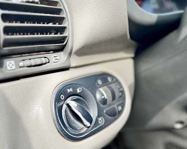 Синій ВАЗ 1119 Калина, об'ємом двигуна 1.6 л та пробігом 273 тис. км за 2499 $, фото 12 на Automoto.ua