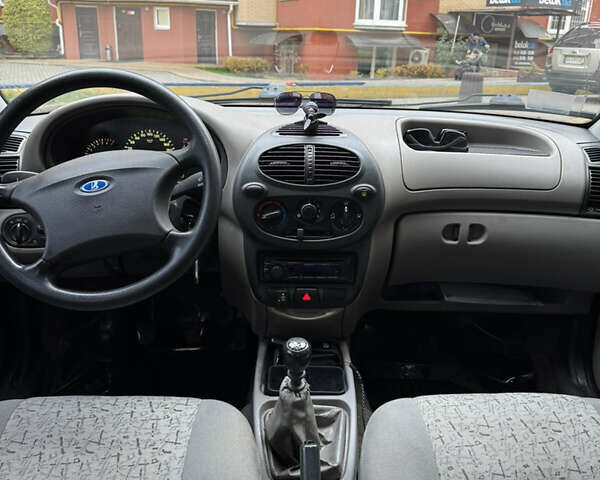 Синий ВАЗ 1119 Калина, объемом двигателя 1.6 л и пробегом 176 тыс. км за 1900 $, фото 8 на Automoto.ua