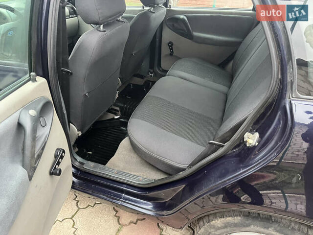 Синій ВАЗ 1119 Калина, об'ємом двигуна 1.6 л та пробігом 176 тис. км за 2250 $, фото 5 на Automoto.ua