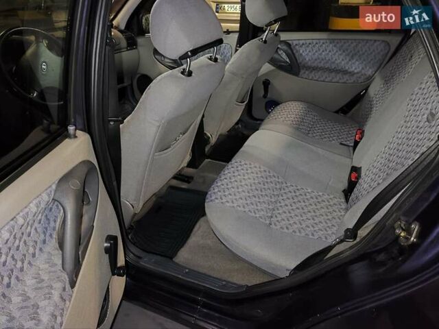 Синій ВАЗ 1119 Калина, об'ємом двигуна 1.6 л та пробігом 196 тис. км за 2500 $, фото 9 на Automoto.ua