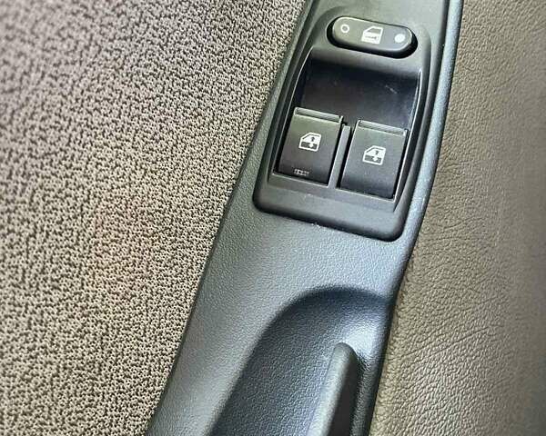 Синій ВАЗ 1119 Калина, об'ємом двигуна 1.6 л та пробігом 100 тис. км за 1300 $, фото 16 на Automoto.ua