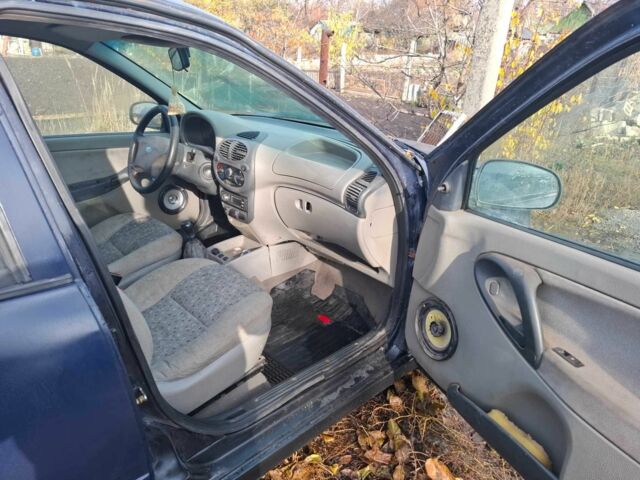 Синий ВАЗ 1119 Калина, объемом двигателя 1.6 л и пробегом 200 тыс. км за 1200 $, фото 4 на Automoto.ua