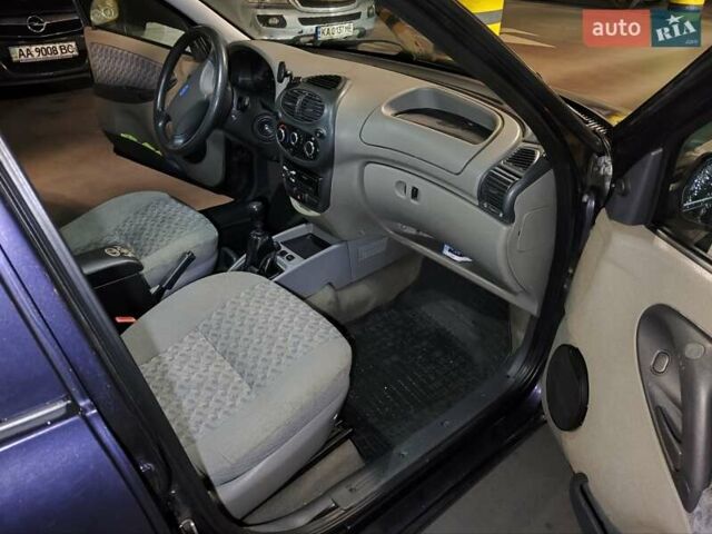 Синій ВАЗ 1119 Калина, об'ємом двигуна 1.6 л та пробігом 196 тис. км за 2500 $, фото 7 на Automoto.ua