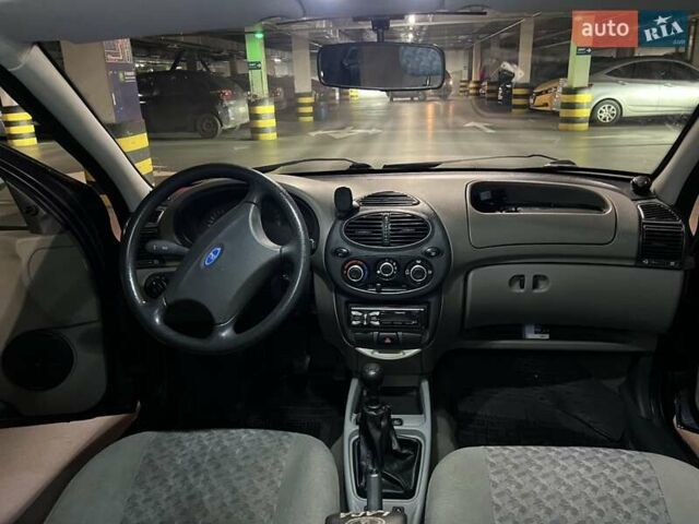 Синій ВАЗ 1119 Калина, об'ємом двигуна 1.6 л та пробігом 196 тис. км за 2500 $, фото 13 на Automoto.ua