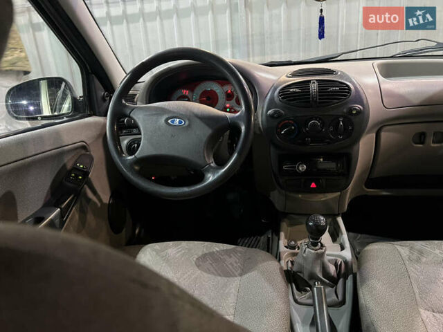 Зелений ВАЗ 1119 Калина, об'ємом двигуна 1.6 л та пробігом 198 тис. км за 2000 $, фото 16 на Automoto.ua