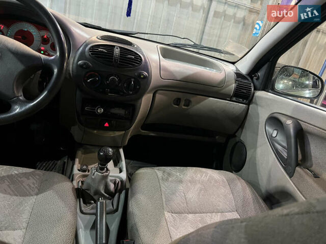 Зелений ВАЗ 1119 Калина, об'ємом двигуна 1.6 л та пробігом 198 тис. км за 2000 $, фото 15 на Automoto.ua