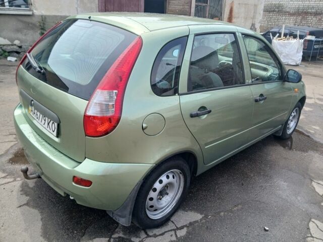 Зелений ВАЗ 1119 Калина, об'ємом двигуна 1.6 л та пробігом 99 тис. км за 2000 $, фото 4 на Automoto.ua