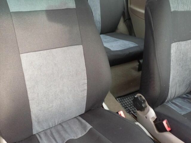 Зелений ВАЗ 1119 Калина, об'ємом двигуна 1.4 л та пробігом 130 тис. км за 1700 $, фото 4 на Automoto.ua