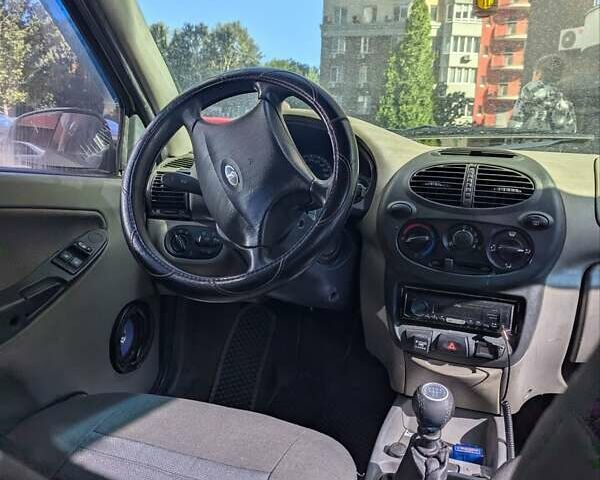 Зеленый ВАЗ 1119 Калина, объемом двигателя 1.6 л и пробегом 230 тыс. км за 1799 $, фото 10 на Automoto.ua