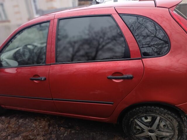 Красный ВАЗ 1119 Kalina Sport, объемом двигателя 0 л и пробегом 196 тыс. км за 1850 $, фото 2 на Automoto.ua