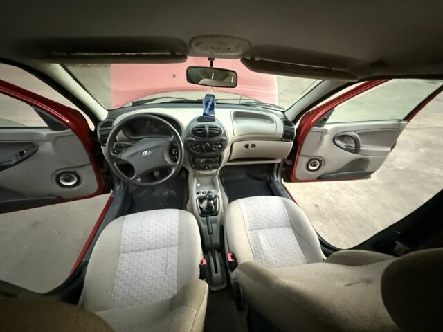 Червоний ВАЗ 1119 Kalina Sport, об'ємом двигуна 1.6 л та пробігом 220 тис. км за 1350 $, фото 8 на Automoto.ua