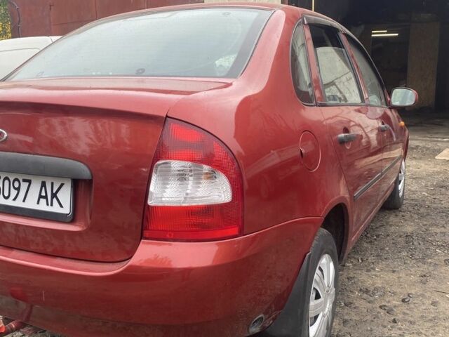 Красный ВАЗ 1119 Kalina Sport, объемом двигателя 1.6 л и пробегом 140 тыс. км за 1600 $, фото 3 на Automoto.ua