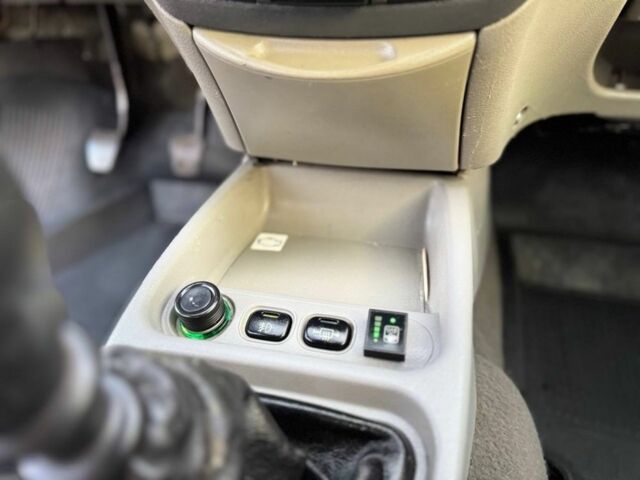 Зеленый ВАЗ 1119 Kalina Sport, объемом двигателя 1.4 л и пробегом 218 тыс. км за 1900 $, фото 12 на Automoto.ua