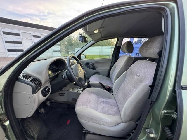 Зеленый ВАЗ 1119 Kalina Sport, объемом двигателя 1.4 л и пробегом 218 тыс. км за 1900 $, фото 3 на Automoto.ua