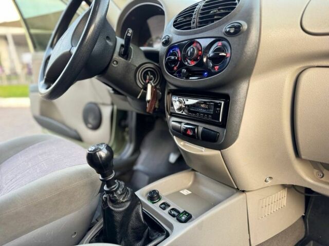 Зеленый ВАЗ 1119 Kalina Sport, объемом двигателя 1.4 л и пробегом 218 тыс. км за 1900 $, фото 11 на Automoto.ua