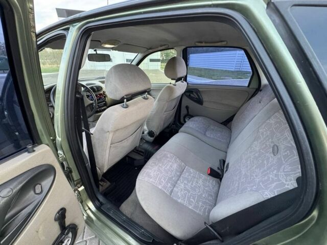 Зеленый ВАЗ 1119 Kalina Sport, объемом двигателя 1.4 л и пробегом 218 тыс. км за 1900 $, фото 4 на Automoto.ua