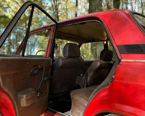 Красный ВАЗ 1500 S, объемом двигателя 1.5 л и пробегом 89 тыс. км за 850 $, фото 6 на Automoto.ua