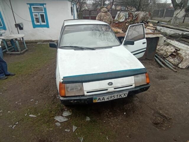 Білий ВАЗ 1922, об'ємом двигуна 1.2 л та пробігом 400 тис. км за 426 $, фото 1 на Automoto.ua