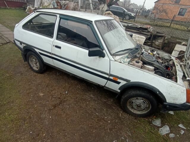 Білий ВАЗ 1922, об'ємом двигуна 1.2 л та пробігом 400 тис. км за 426 $, фото 6 на Automoto.ua