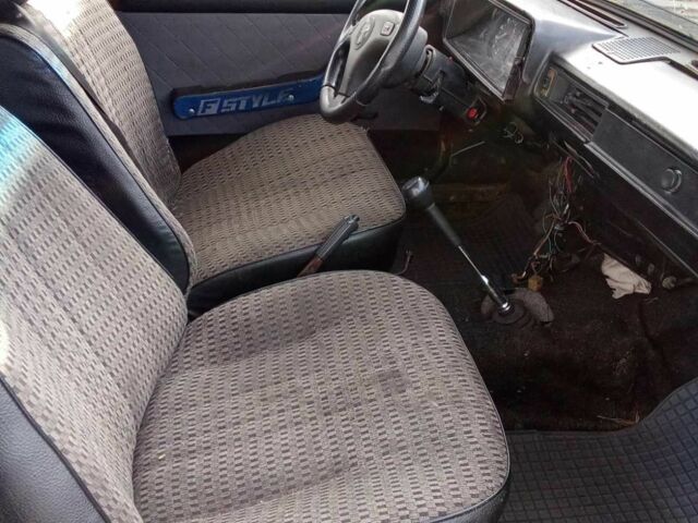 Черный ВАЗ 1922, объемом двигателя 1.6 л и пробегом 500 тыс. км за 356 $, фото 6 на Automoto.ua