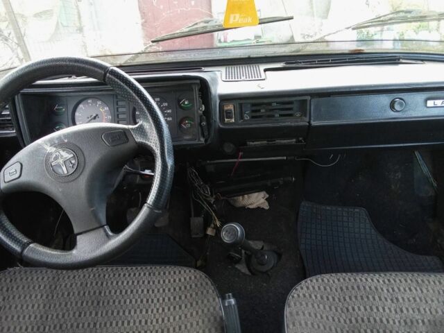 Черный ВАЗ 1922, объемом двигателя 1.6 л и пробегом 500 тыс. км за 356 $, фото 5 на Automoto.ua