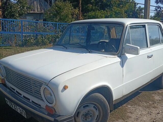 Белый ВАЗ 2101, объемом двигателя 0 л и пробегом 10 тыс. км за 286 $, фото 2 на Automoto.ua
