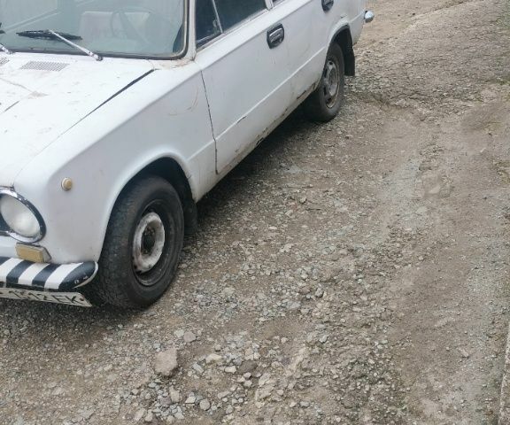 Белый ВАЗ 2101, объемом двигателя 1.3 л и пробегом 224 тыс. км за 309 $, фото 2 на Automoto.ua