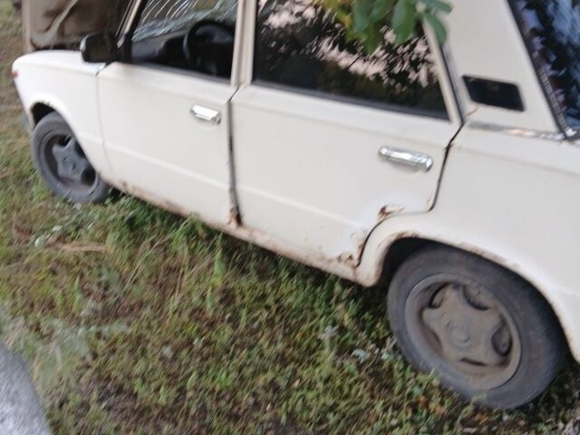 Білий ВАЗ 2101, об'ємом двигуна 1 л та пробігом 125 тис. км за 224 $, фото 2 на Automoto.ua