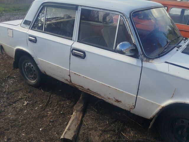 Белый ВАЗ 2101, объемом двигателя 1 л и пробегом 2 тыс. км за 358 $, фото 1 на Automoto.ua