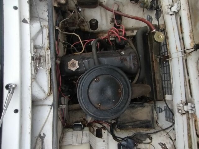 Белый ВАЗ 2101, объемом двигателя 1.5 л и пробегом 75 тыс. км за 568 $, фото 4 на Automoto.ua