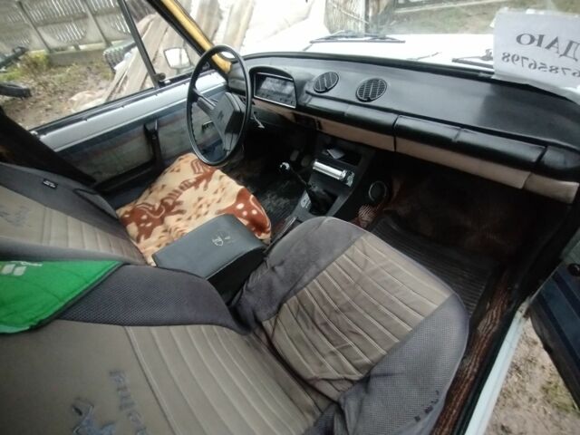 Белый ВАЗ 2101, объемом двигателя 1.5 л и пробегом 75 тыс. км за 568 $, фото 5 на Automoto.ua