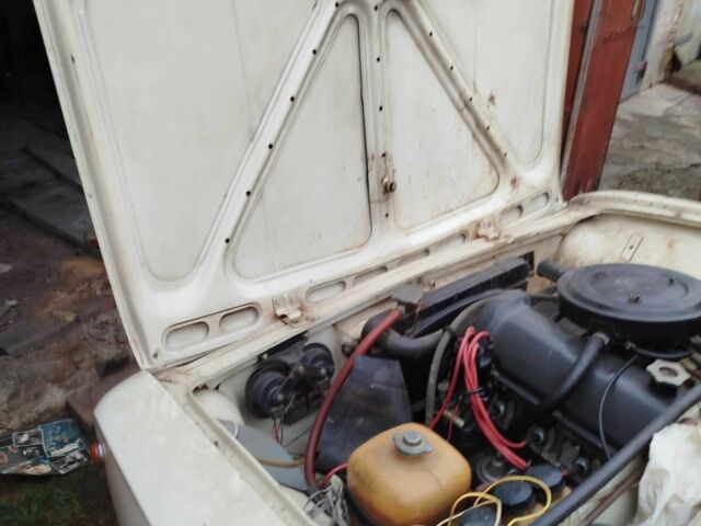Білий ВАЗ 2101, об'ємом двигуна 1.2 л та пробігом 77 тис. км за 828 $, фото 2 на Automoto.ua