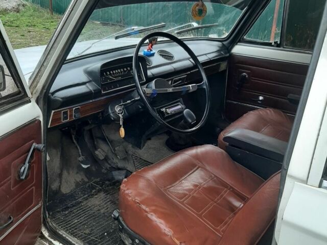 Белый ВАЗ 2101, объемом двигателя 1.3 л и пробегом 220 тыс. км за 356 $, фото 5 на Automoto.ua