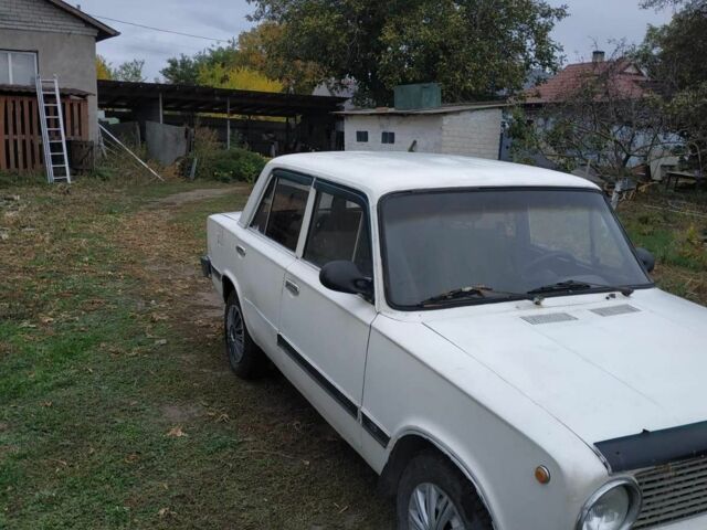 Белый ВАЗ 2101, объемом двигателя 1 л и пробегом 120 тыс. км за 338 $, фото 3 на Automoto.ua