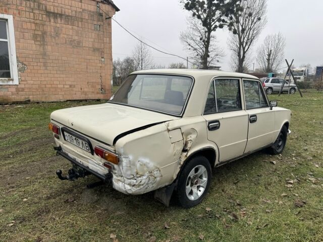 Белый ВАЗ 2101, объемом двигателя 1.3 л и пробегом 2 тыс. км за 355 $, фото 4 на Automoto.ua
