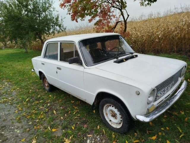 Белый ВАЗ 2101, объемом двигателя 0 л и пробегом 67 тыс. км за 300 $, фото 3 на Automoto.ua