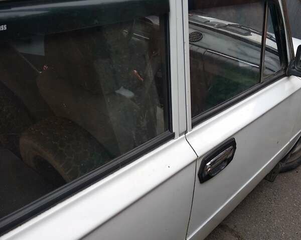 Белый ВАЗ 2101, объемом двигателя 1.2 л и пробегом 600 тыс. км за 598 $, фото 2 на Automoto.ua