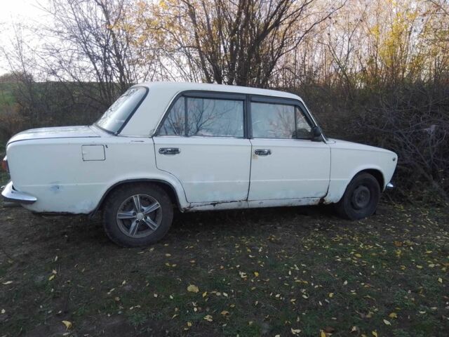 Белый ВАЗ 2101, объемом двигателя 1.5 л и пробегом 80 тыс. км за 287 $, фото 6 на Automoto.ua
