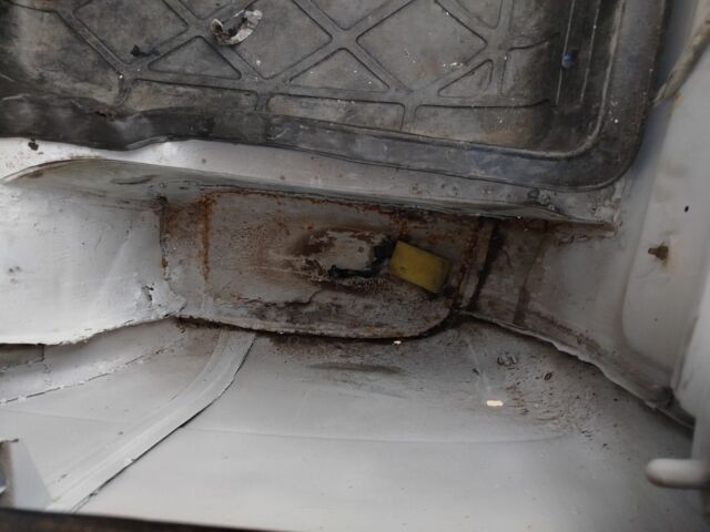 Белый ВАЗ 2101, объемом двигателя 0 л и пробегом 2 тыс. км за 483 $, фото 7 на Automoto.ua