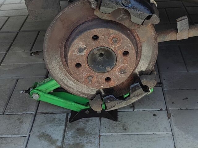 Белый ВАЗ 2101, объемом двигателя 0 л и пробегом 99 тыс. км за 841 $, фото 2 на Automoto.ua