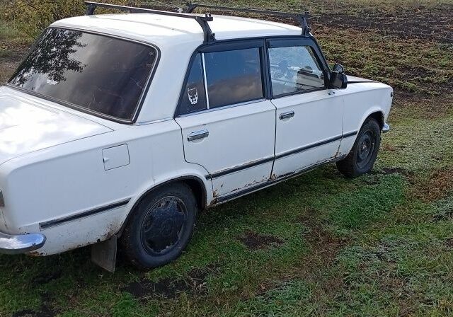 Белый ВАЗ 2101, объемом двигателя 1.3 л и пробегом 100 тыс. км за 500 $, фото 4 на Automoto.ua